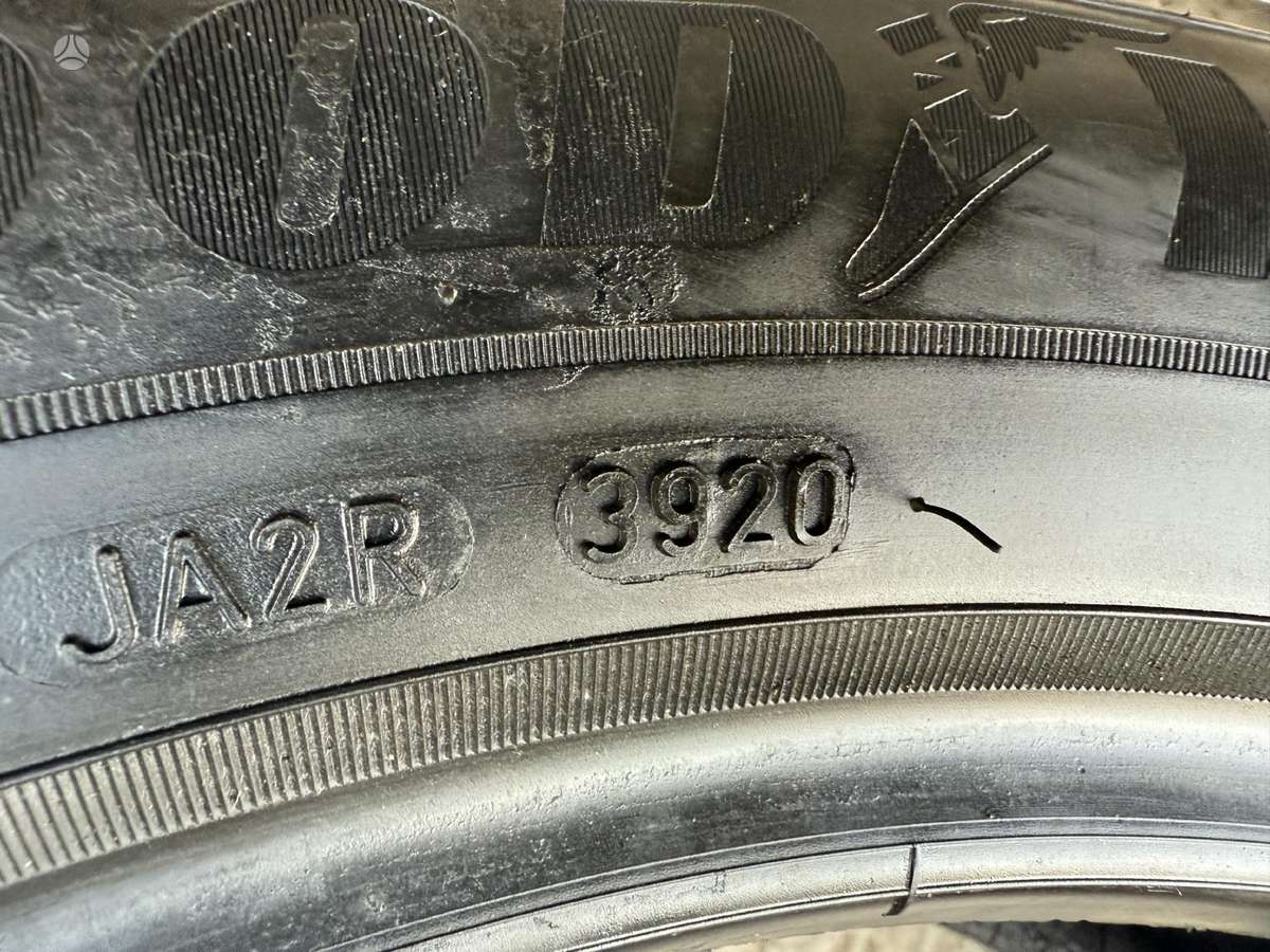 Goodyear Efficient grip performance, зимние 215/50 R19