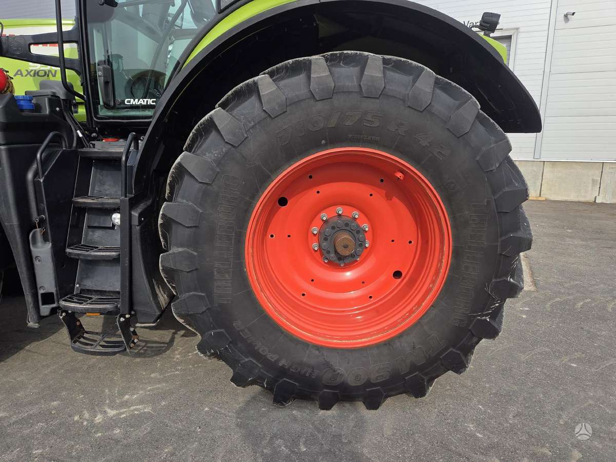Claas Axion 930, tractors