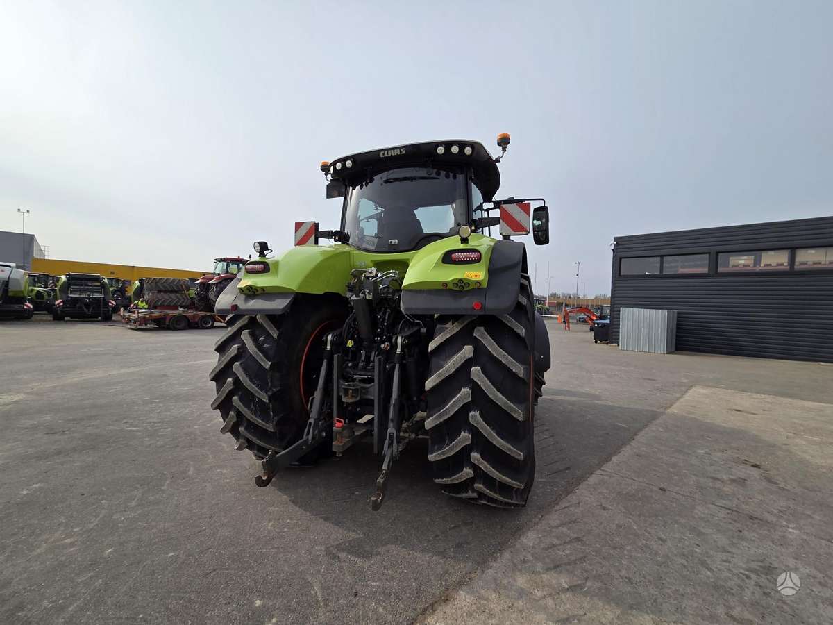 Claas Axion 930, tractors