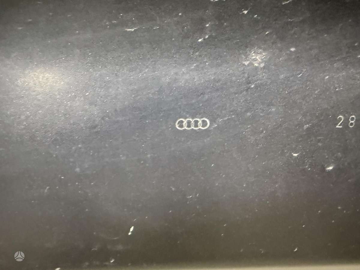 Audi A4 dangtis (priekinis, galinis)