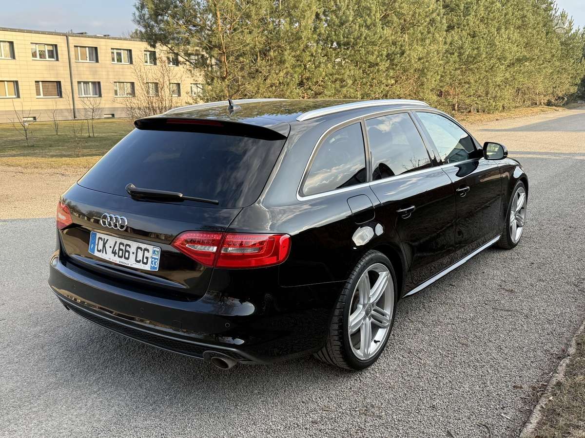 Audi A4, 3.0 l., universalas