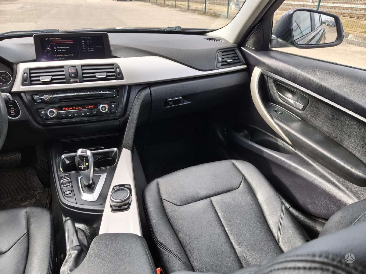 BMW 320, 2.0 l., Седан