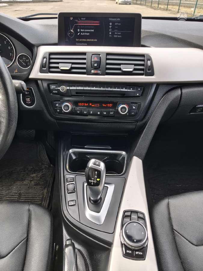BMW 320, 2.0 l., Седан