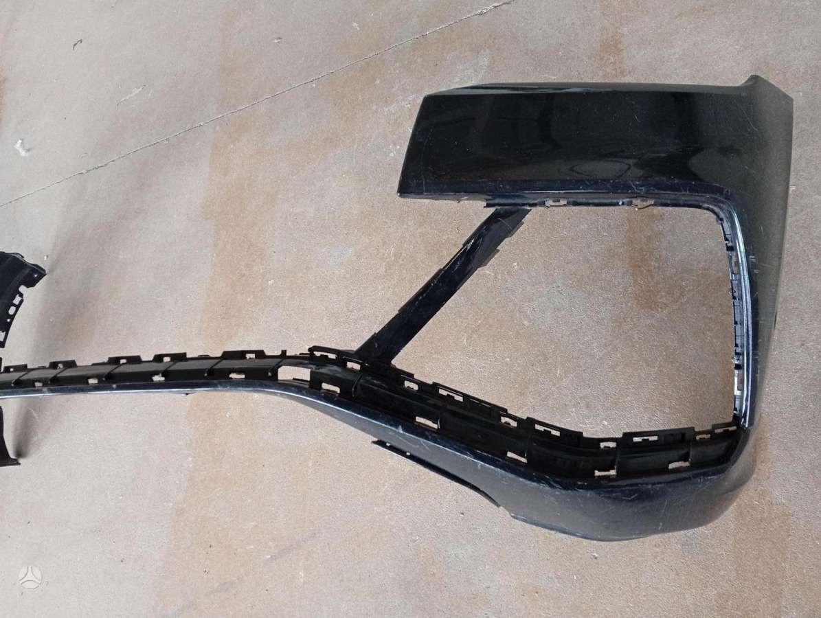 Audi Q8 sparnai, žibintai