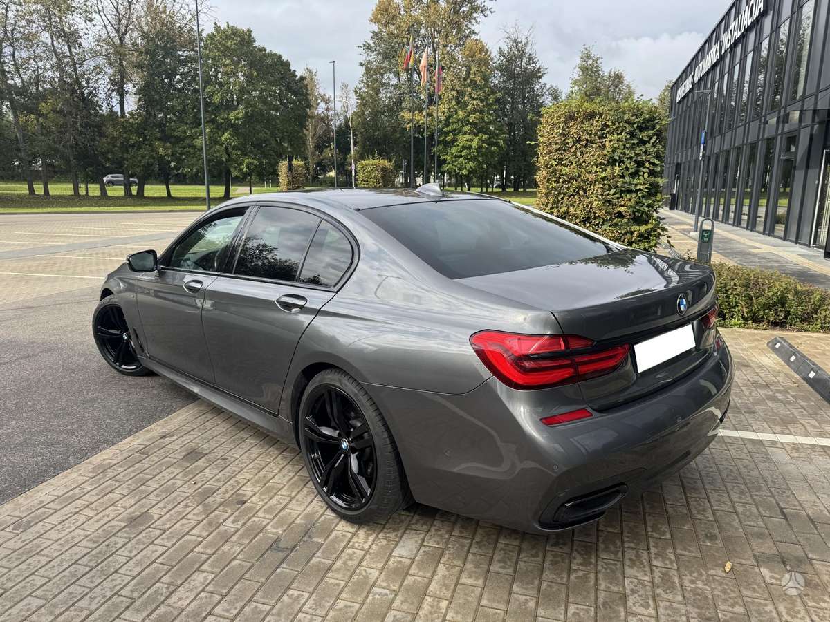 BMW 740, 3.0 l., Седан