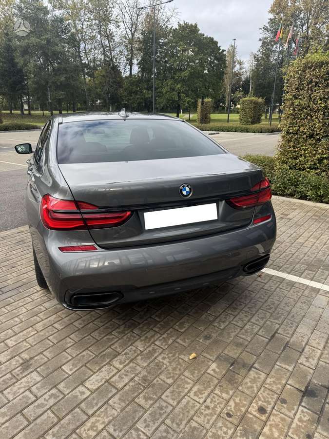 BMW 740, 3.0 l., Седан