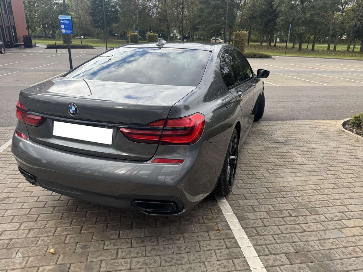 BMW 740, 3.0 l., Седан