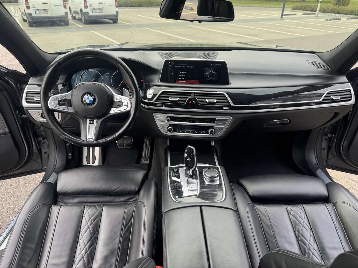 BMW 740, 3.0 l., Седан