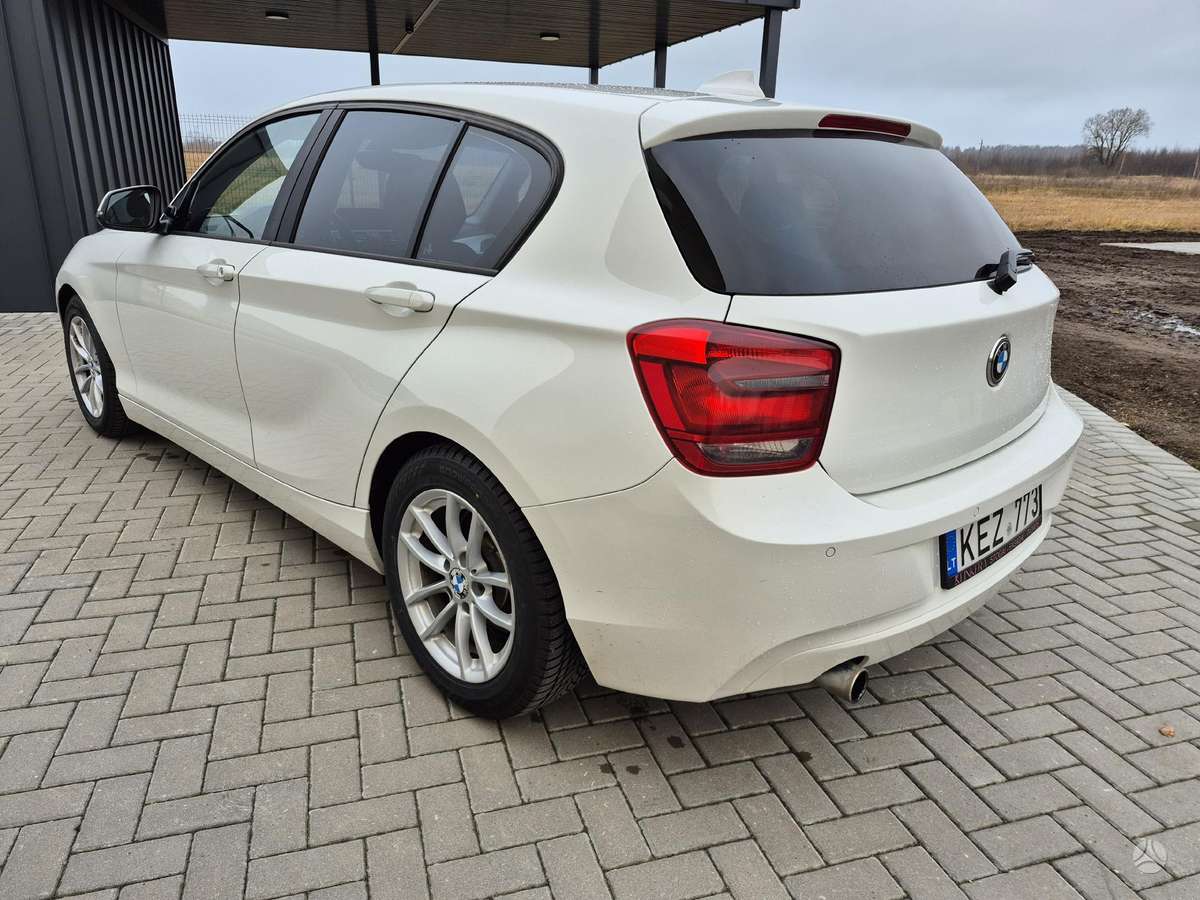 BMW 116, 2.0 l., hatchback