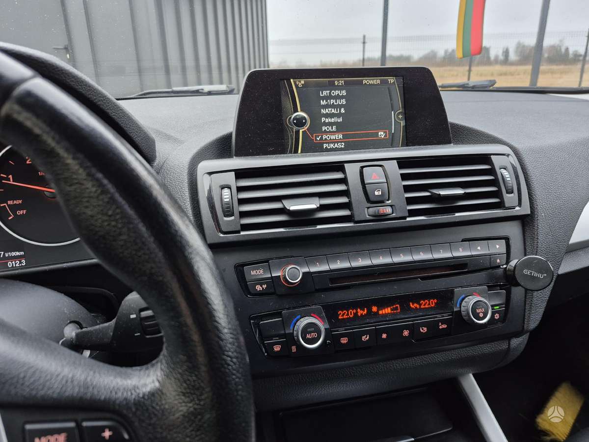 BMW 116, 2.0 l., hatchback