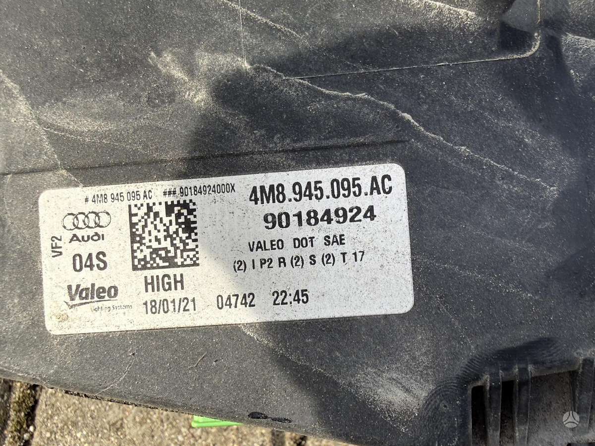 Audi RS Q8 žibintai