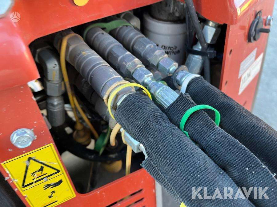 Ditch Witch Zahn R300, mini krautuvai