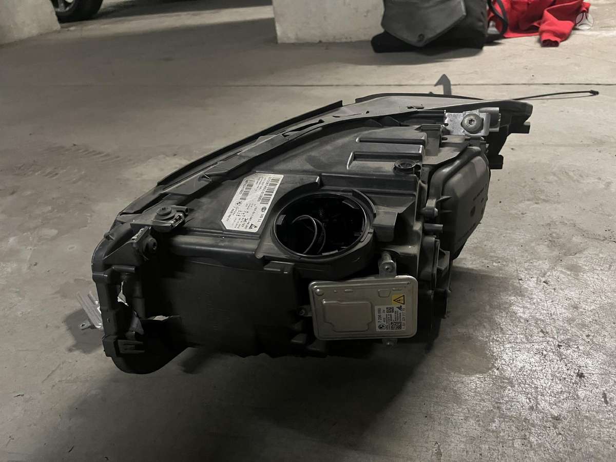 BMW 5 serija variklio aušinimo detalės