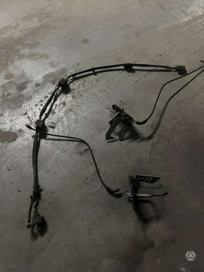 BMW 5 serija variklio aušinimo detalės