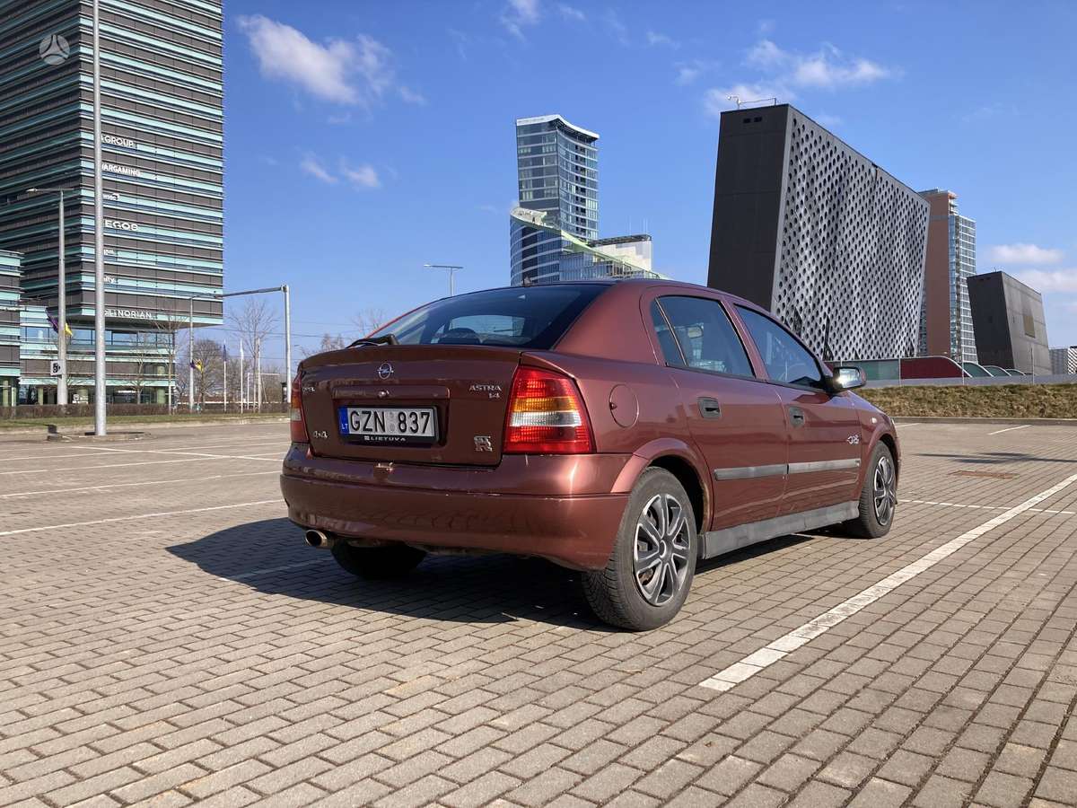 Opel Astra, 1.4 l., hatchback