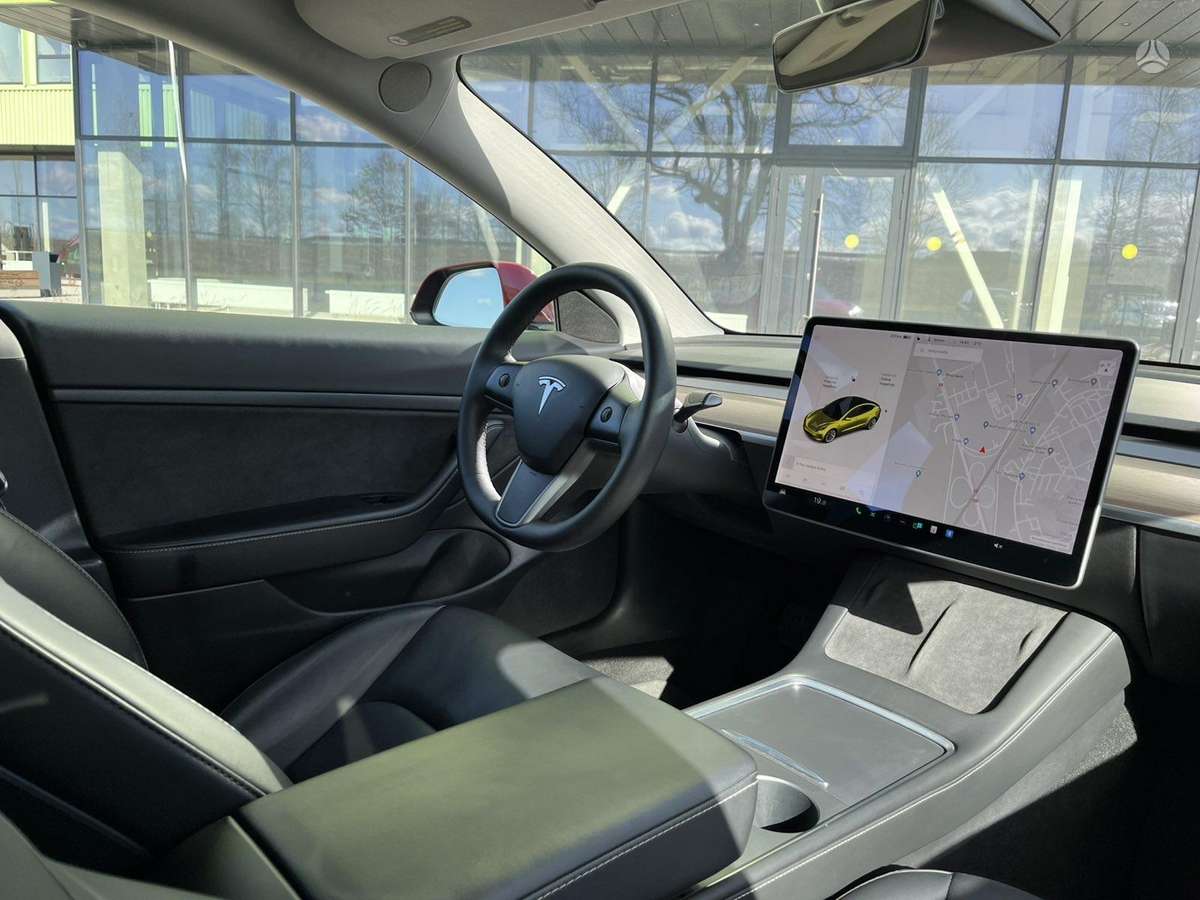 Tesla Model 3, 60 кВт·ч, Седан