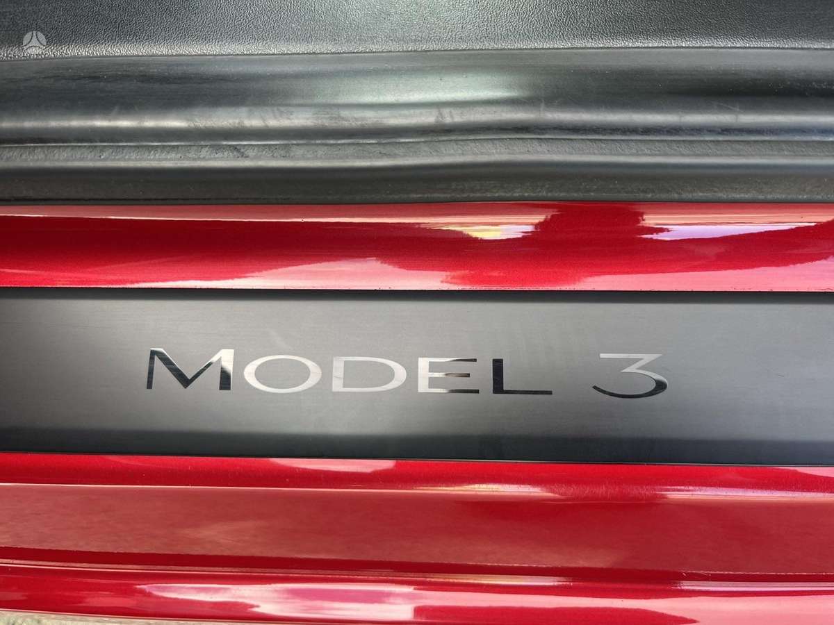 Tesla Model 3, 60 кВт·ч, Седан