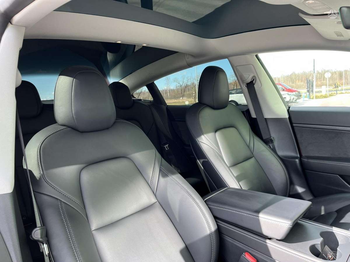 Tesla Model 3, 60 кВт·ч, Седан