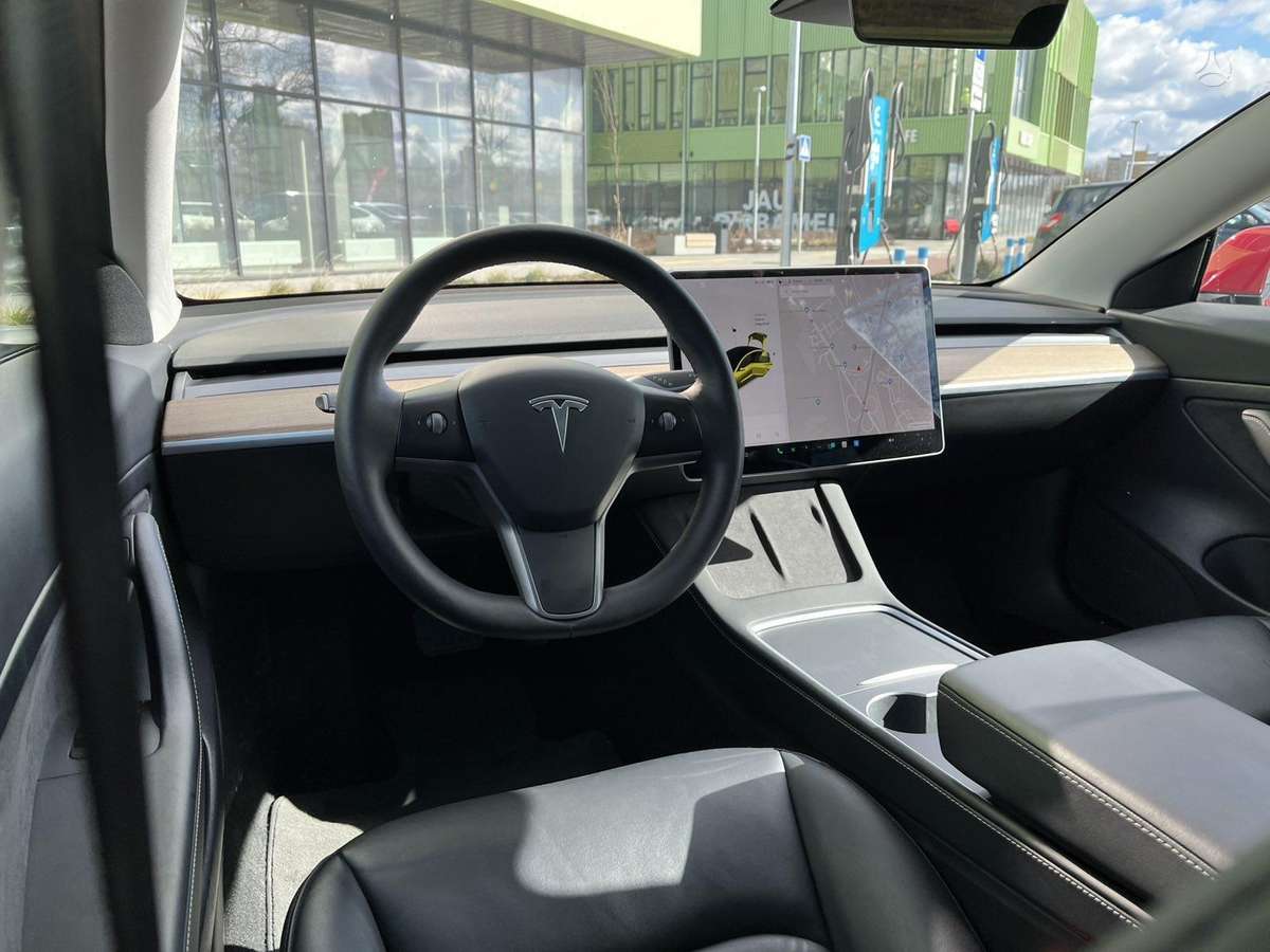 Tesla Model 3, 60 кВт·ч, Седан
