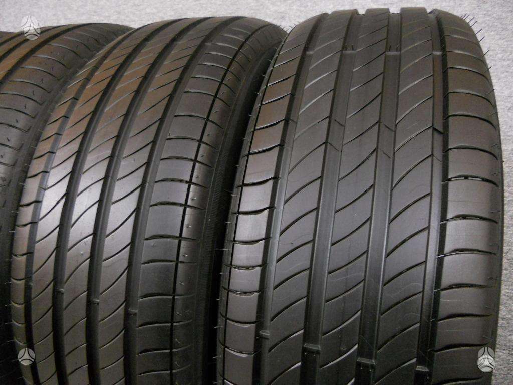 Michelin 2023m 95% Agilis.3 su C*, summer 225/65 R16