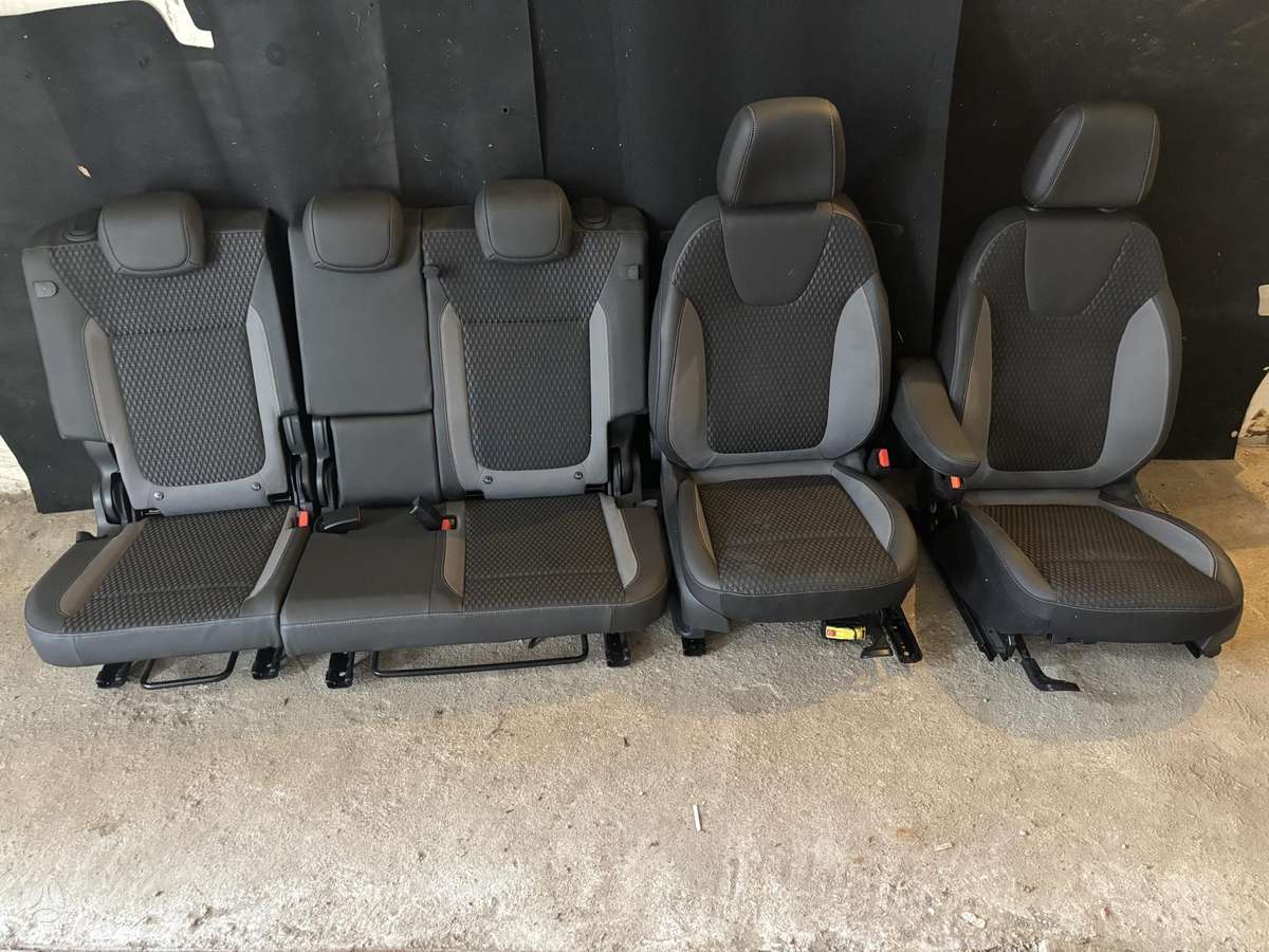 Opel Crossland X сиденья