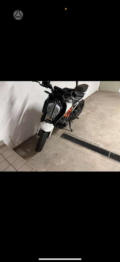 KTM Duke, street / klasikiniai