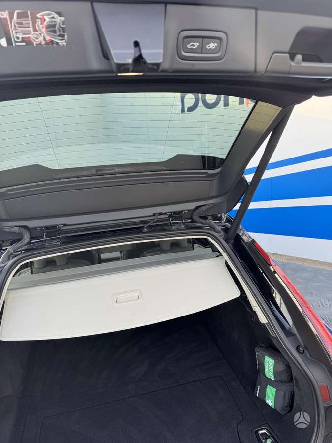 Volvo V90 Cross Country - 5