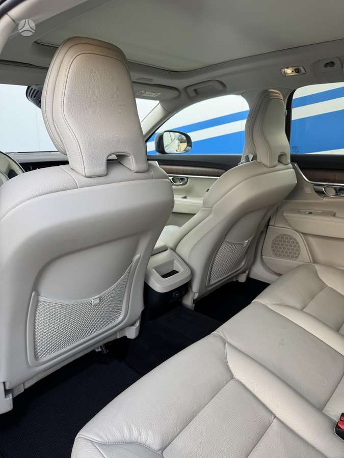 Volvo V90 Cross Country - 7