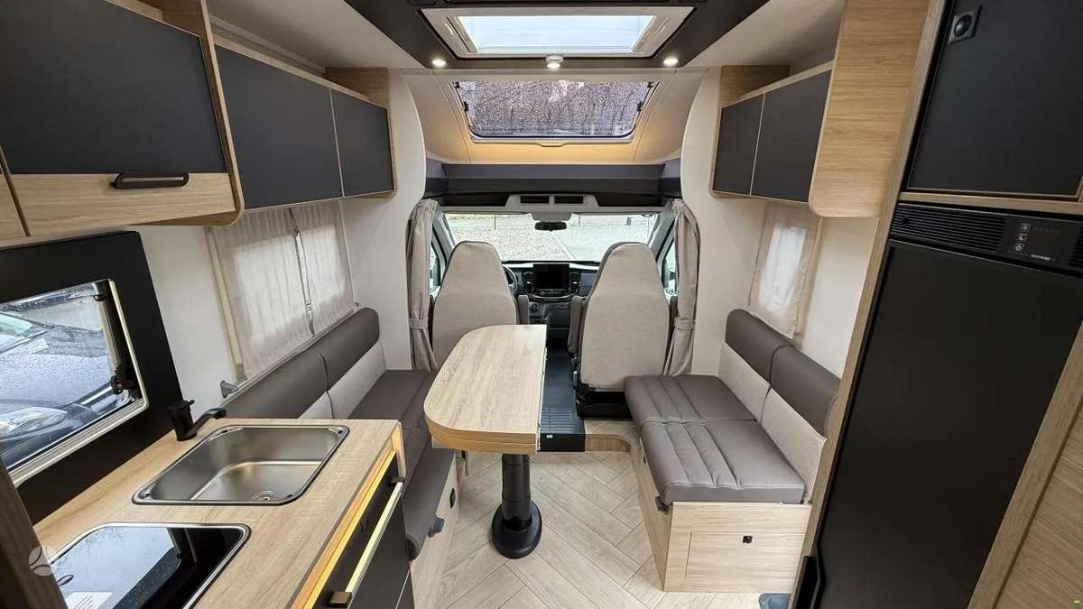 Challenger 317 Graphite Edition A/T, campers