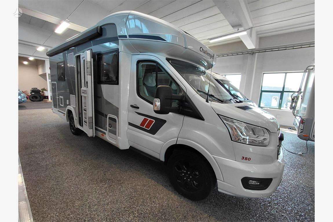 Challenger 380 Graphite Edition A/T, campers
