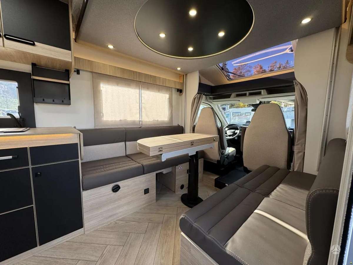 Challenger 260 Graphite Edition A/T, campers
