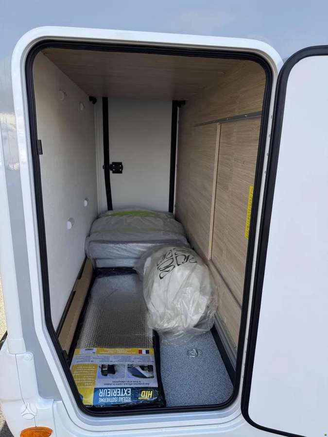 Challenger 260 Graphite Edition A/T, campers