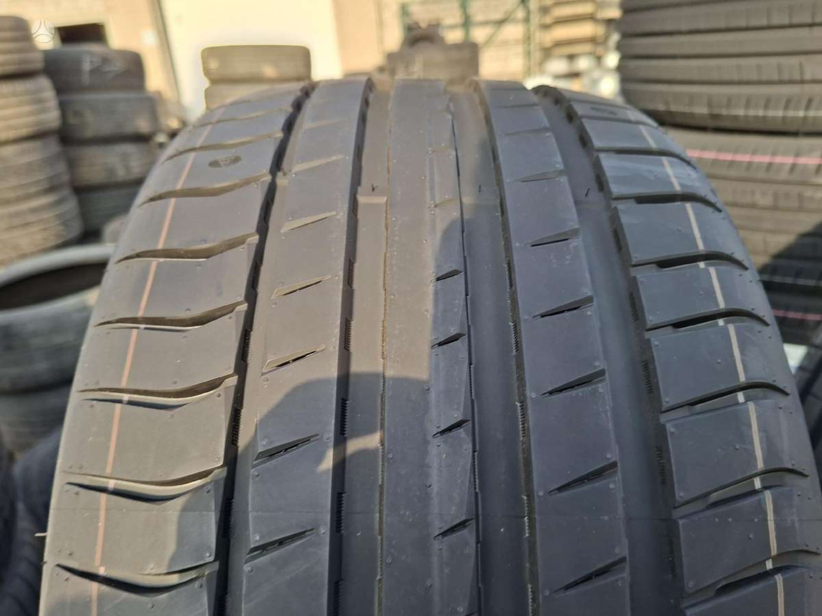 Triangle, summer 265/35 R19