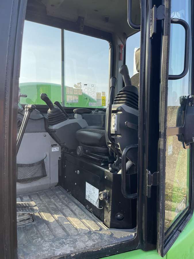 Caterpillar 305E2, mini ekskavatori
