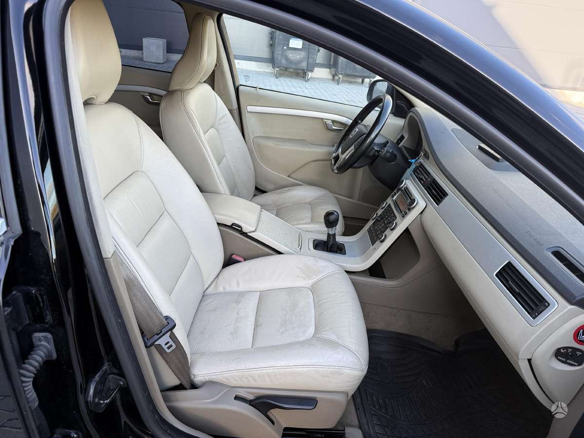 Volvo V70 - 8