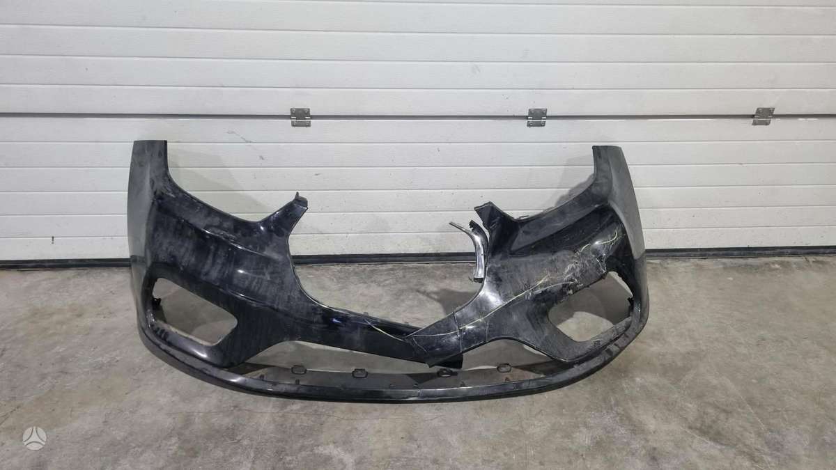 Chrysler Pacifica bumpers, lights