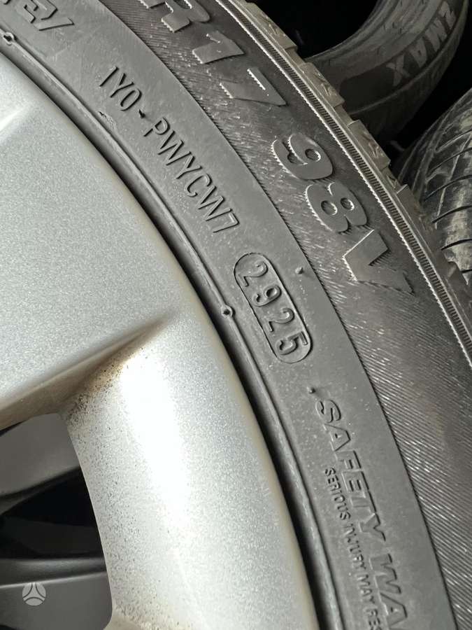 Kumho, žieminės 225/50 R17