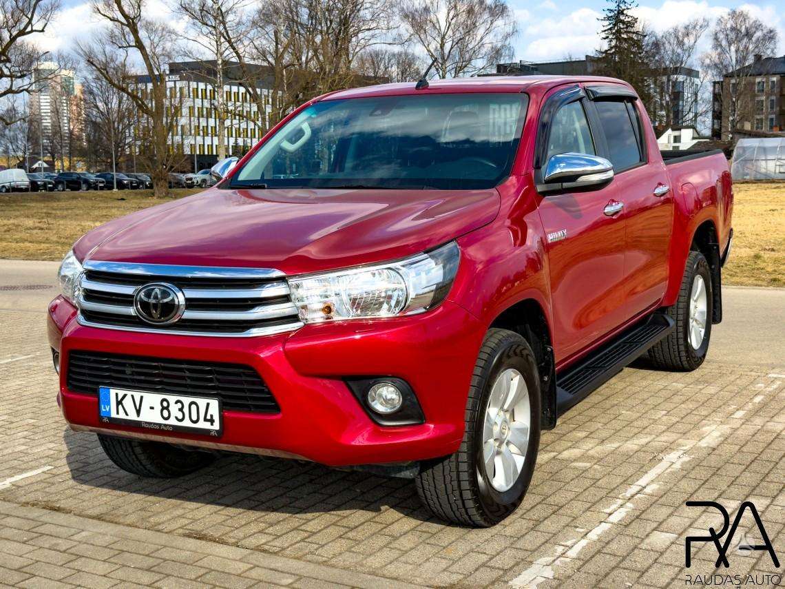 Toyota Hilux, 2.4 l., Пикап