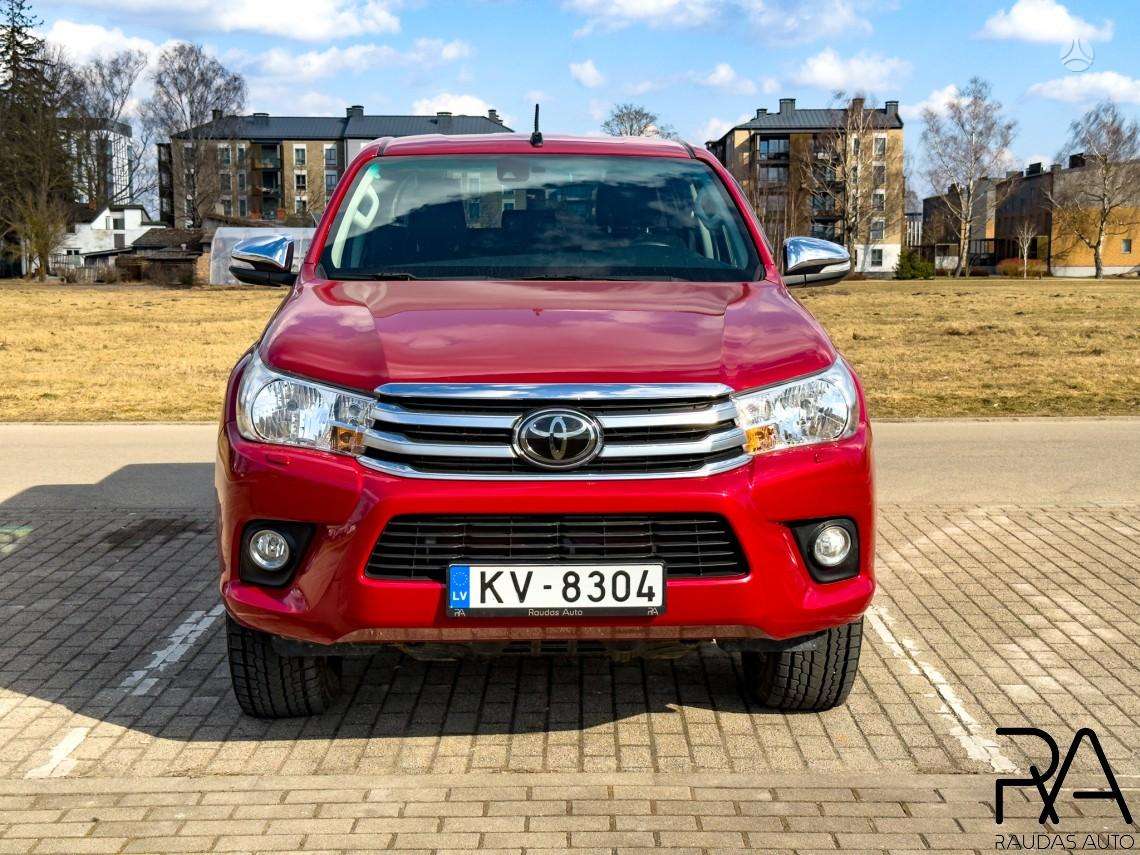 Toyota Hilux, 2.4 l., Пикап