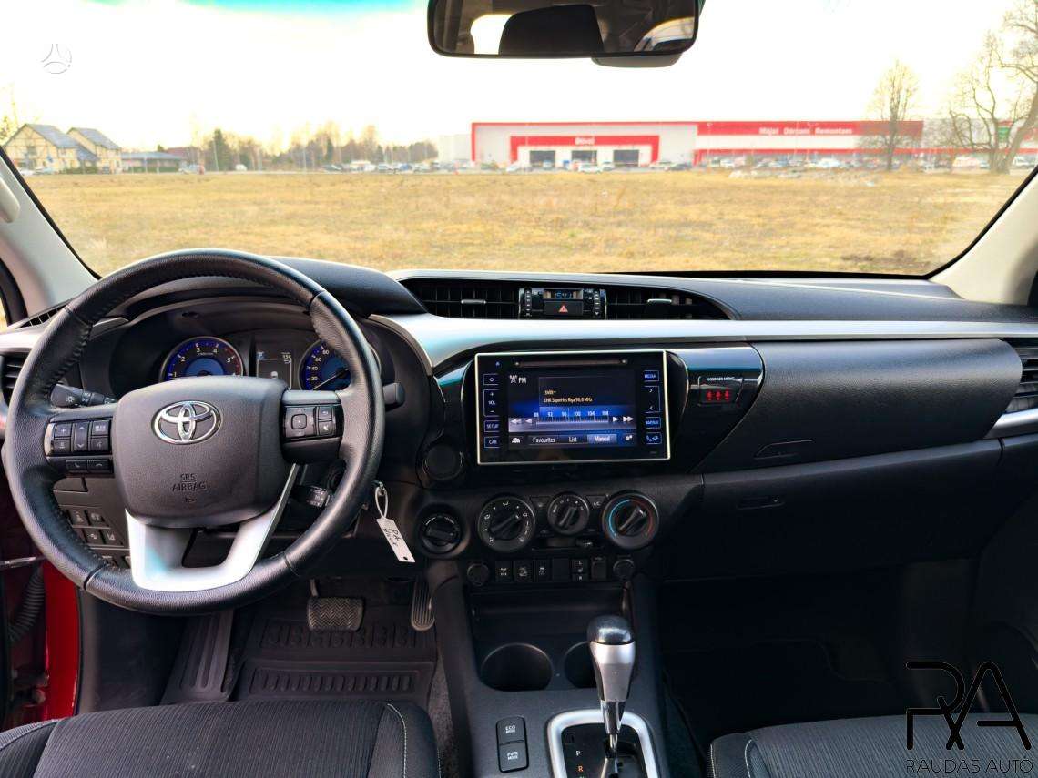 Toyota Hilux, 2.4 l., Пикап