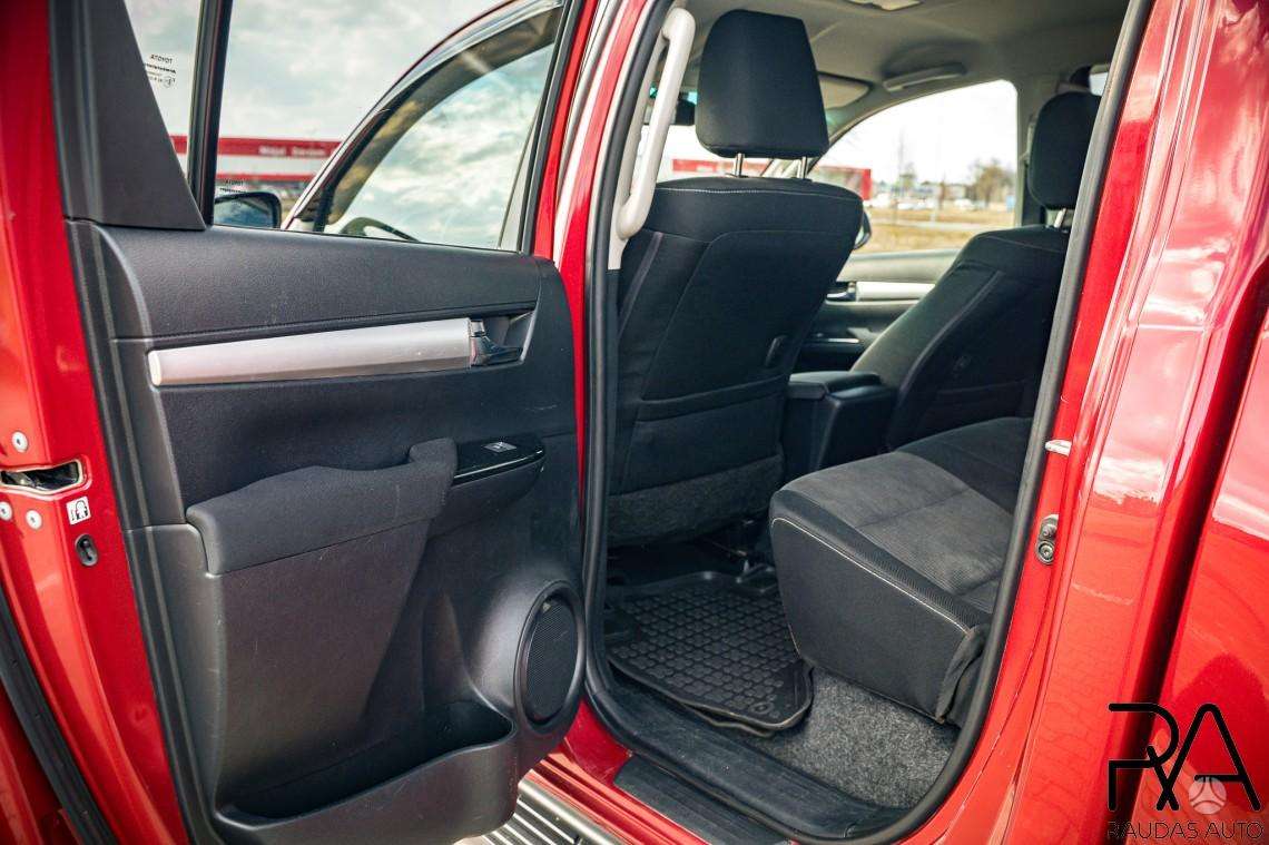 Toyota Hilux, 2.4 l., Пикап