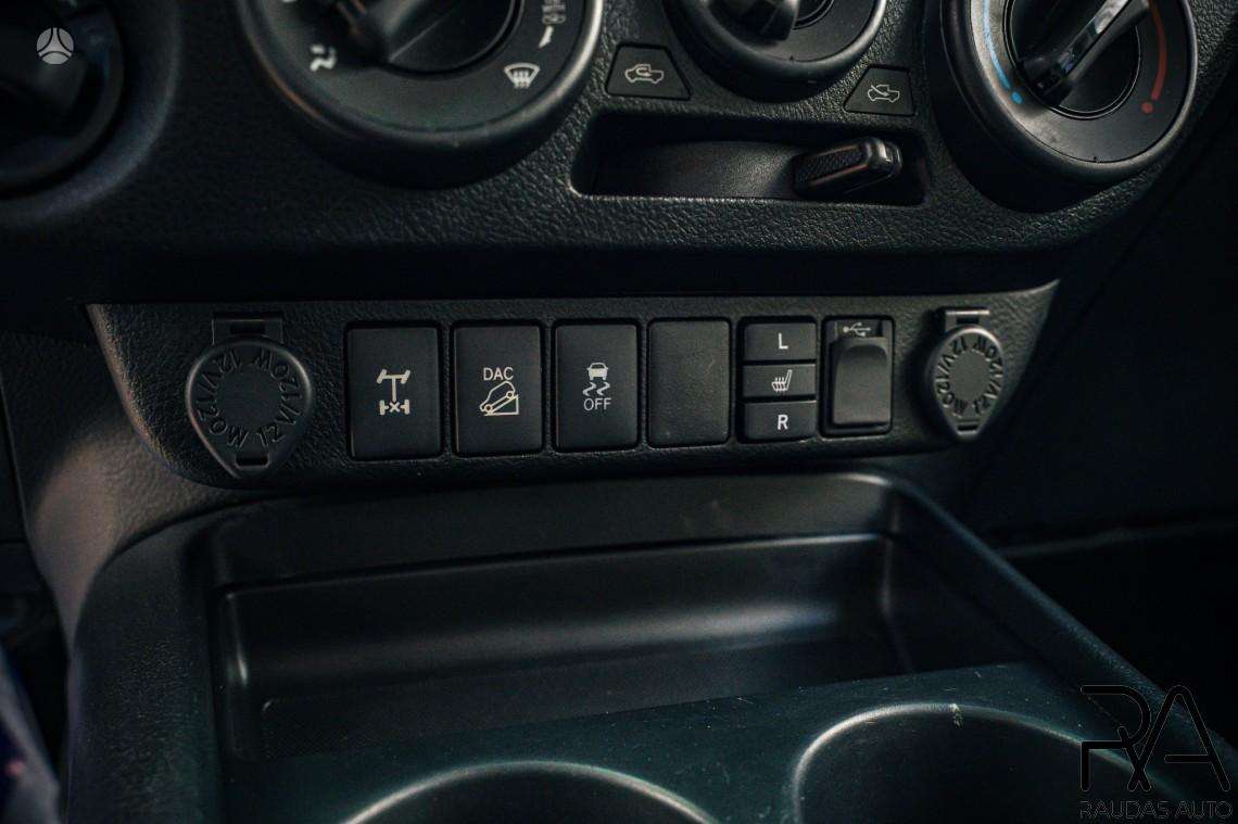 Toyota Hilux, 2.4 l., Пикап