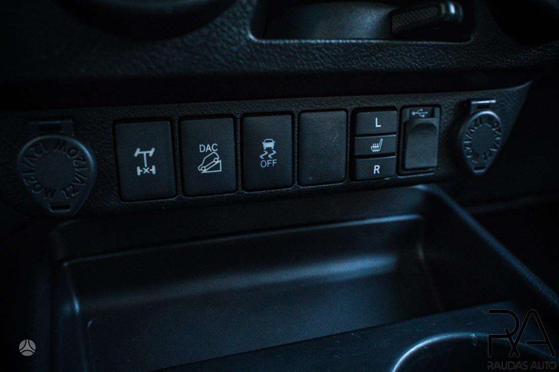 Toyota Hilux, 2.4 l., Пикап