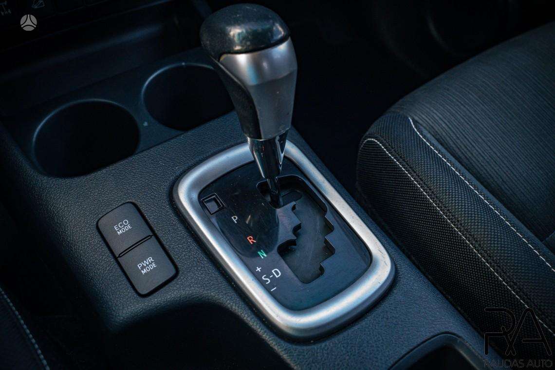 Toyota Hilux, 2.4 l., Пикап