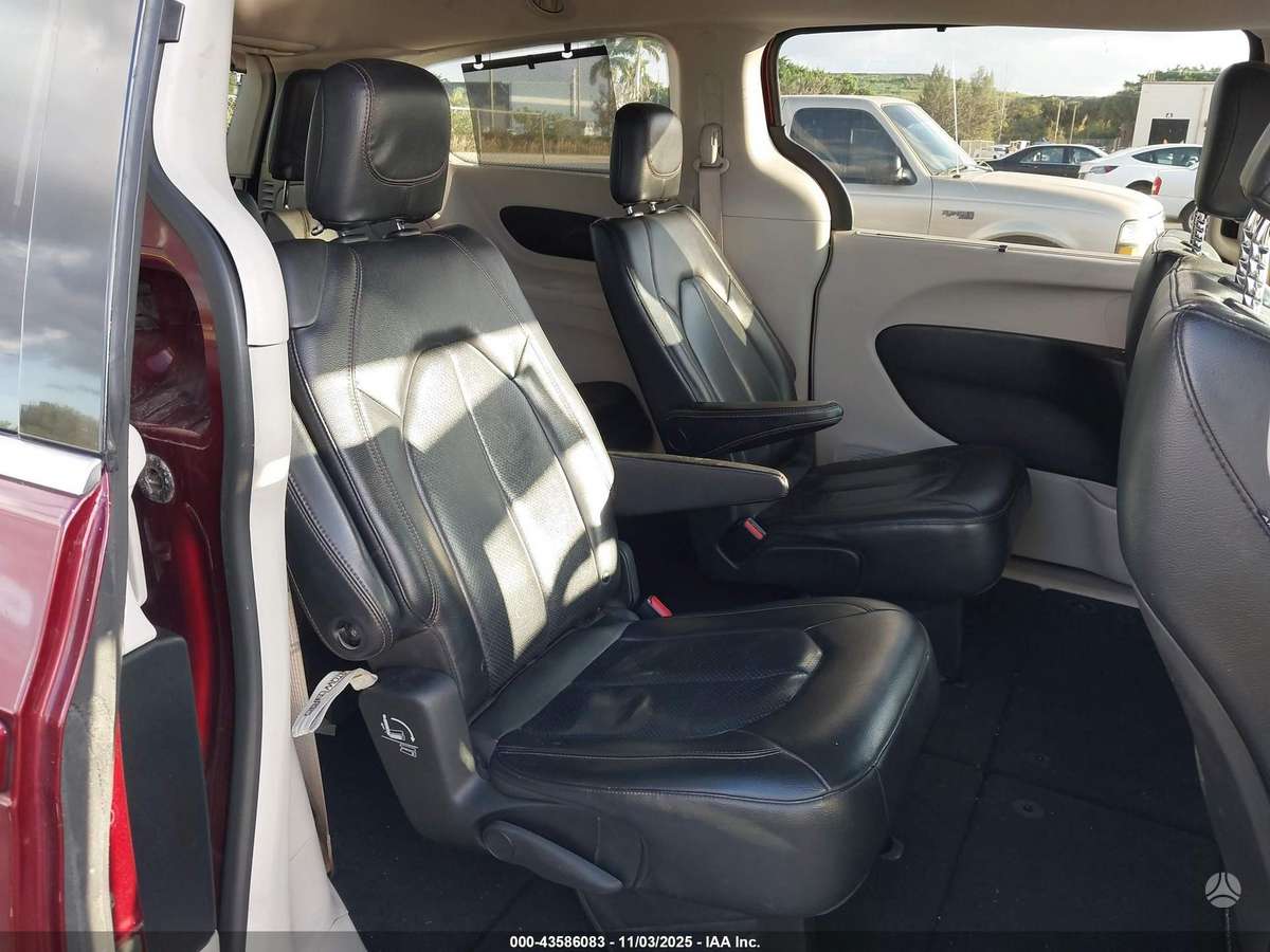 Chrysler Pacifica rezerves daļās