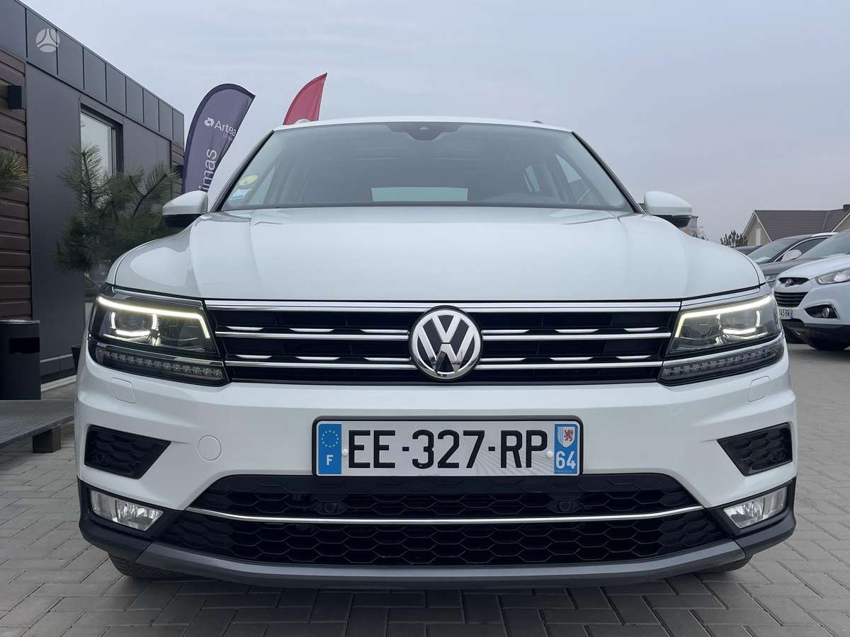 Volkswagen Tiguan - 2