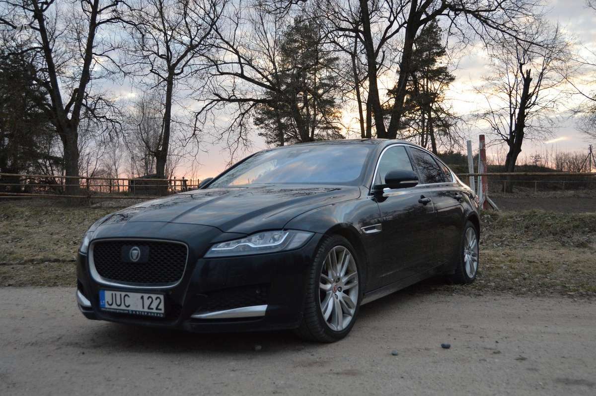 Jaguar XF, 3.0 l., Седан