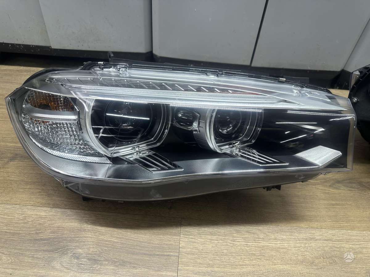 BMW X5 žibintai
