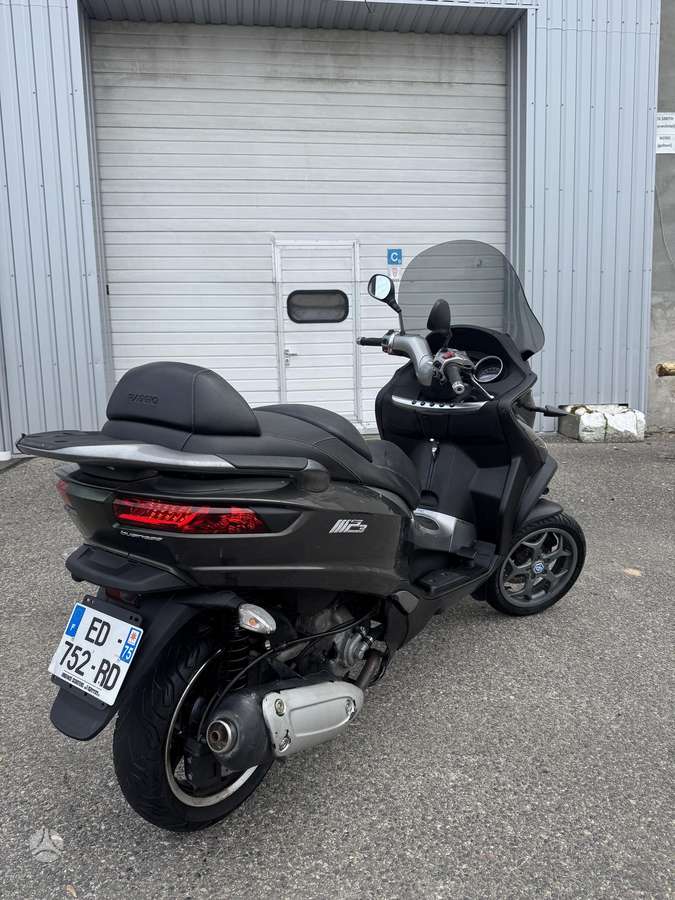 Piaggio MP3 300cc, trikes