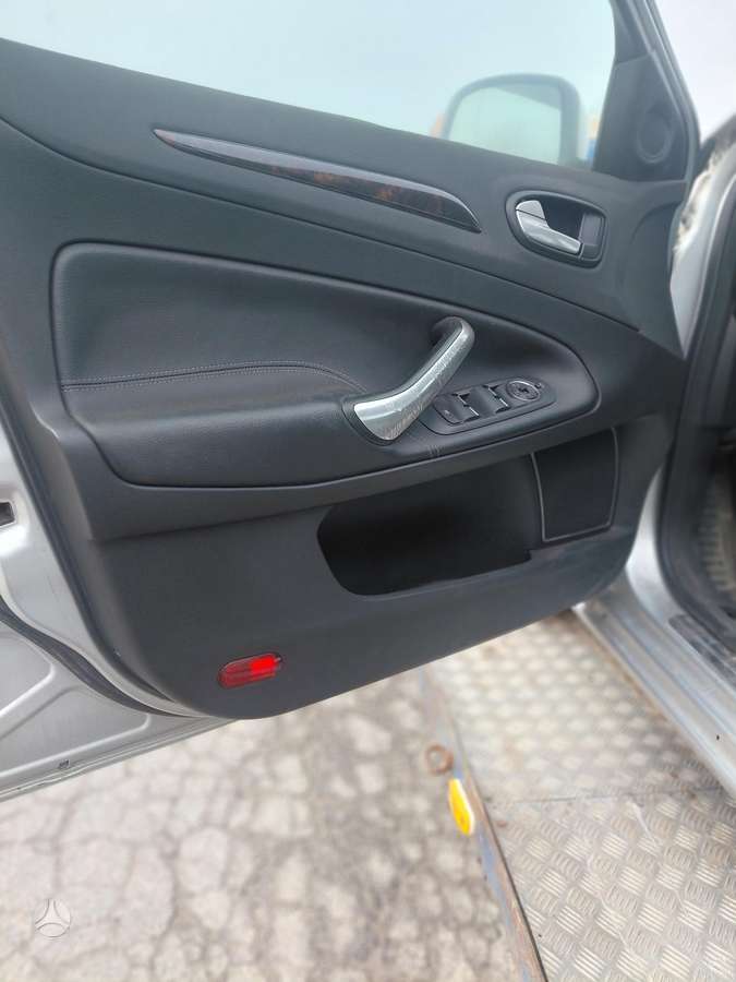 Ford Mondeo, Ggg, Variklis deze geri